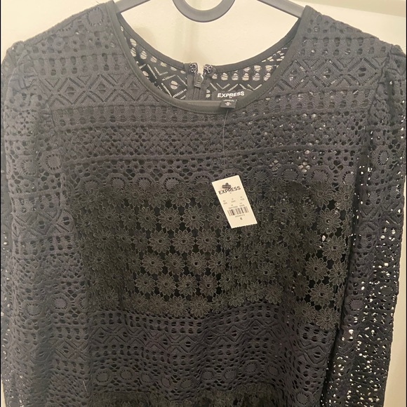 Express Tops - Express top med with zip down back